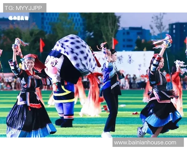 足球明星热议村超现象助力乡村振兴与足球文化传播新篇章 足球明星热议村超现象助力乡村振兴与足球文化传播新篇章